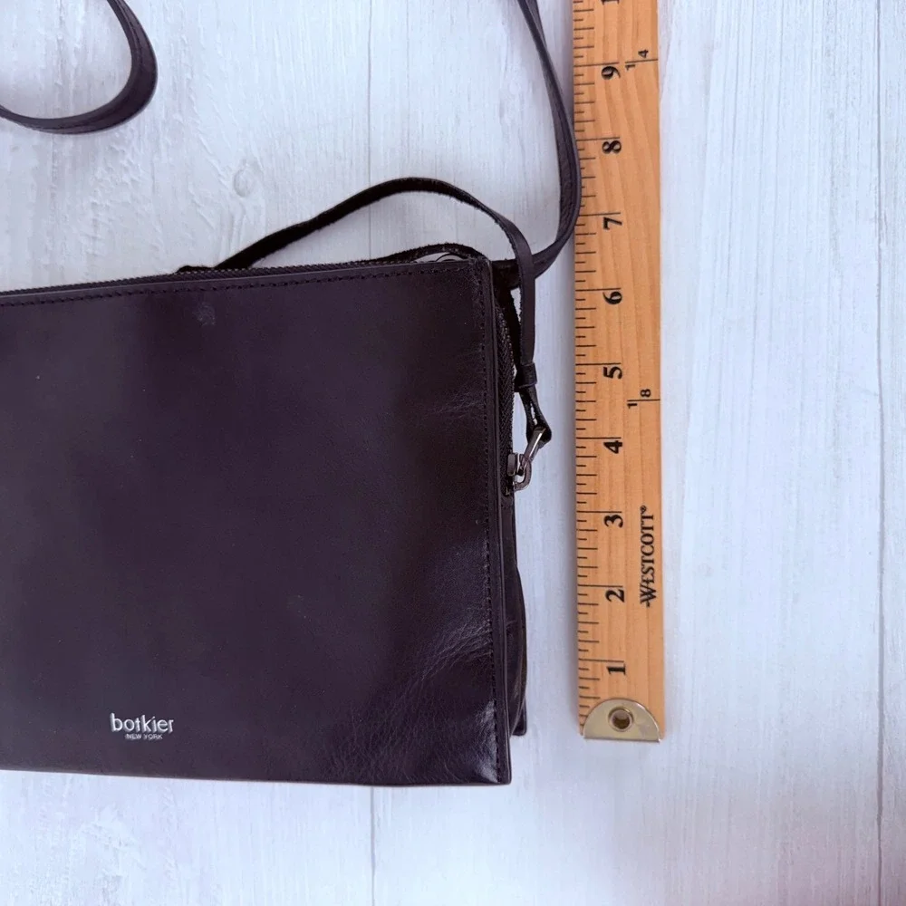 Botkier New York Warren City Small Crossbody Bag Black Leather Studded‎